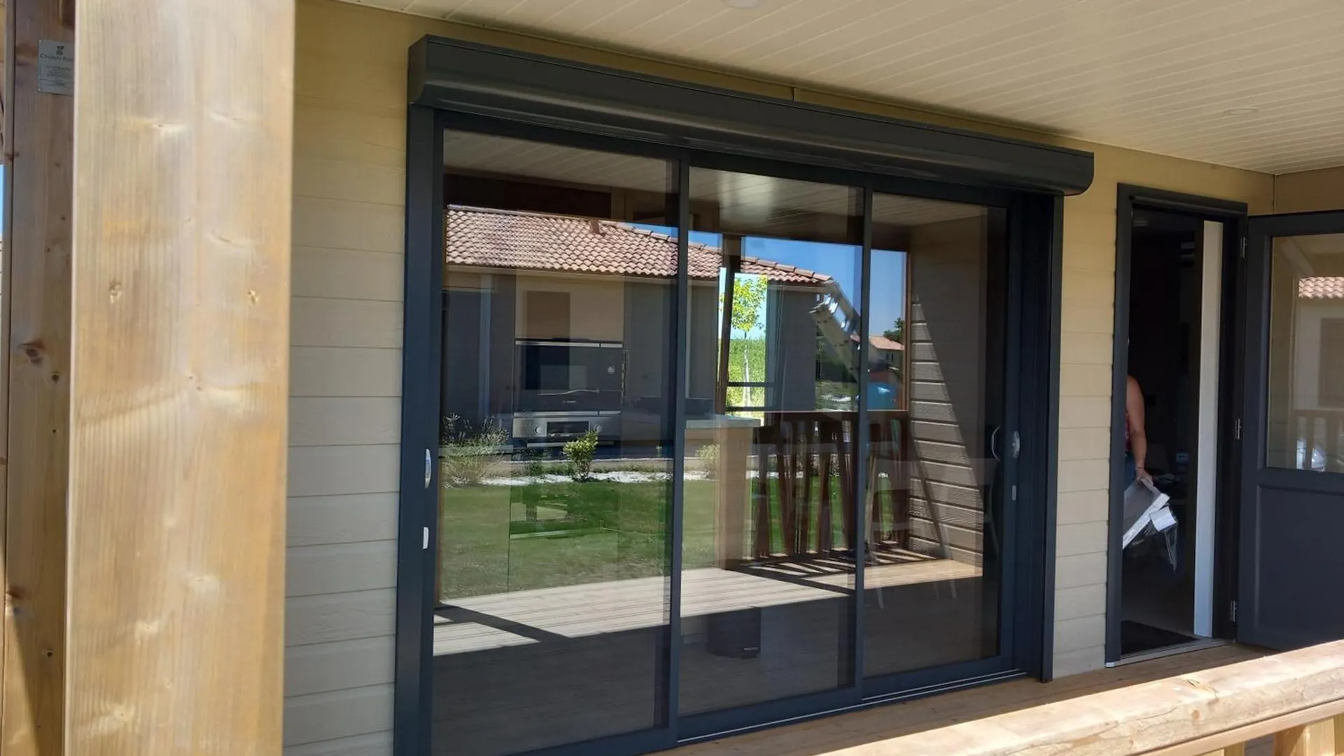 Chalet Dans Domaine Avec Piscine Marzan France
