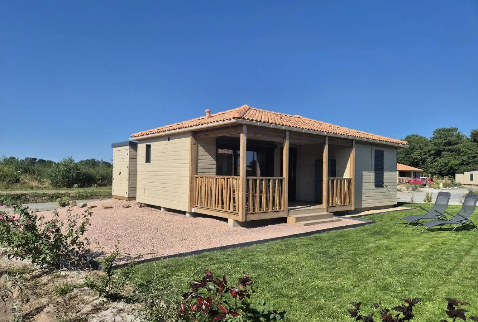 Campsite Chalet Dans Domaine Avec Piscine Marzan France